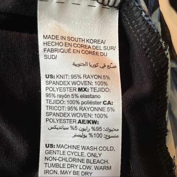 Chico’s Blue and White Floral Print Long Sleeve Blouse - Picture 6 of 6